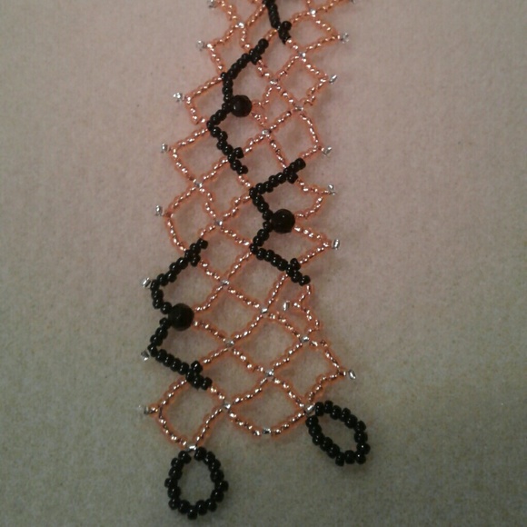 Beaded bat and black agate gemstone bracelet - Picture 2 of 2